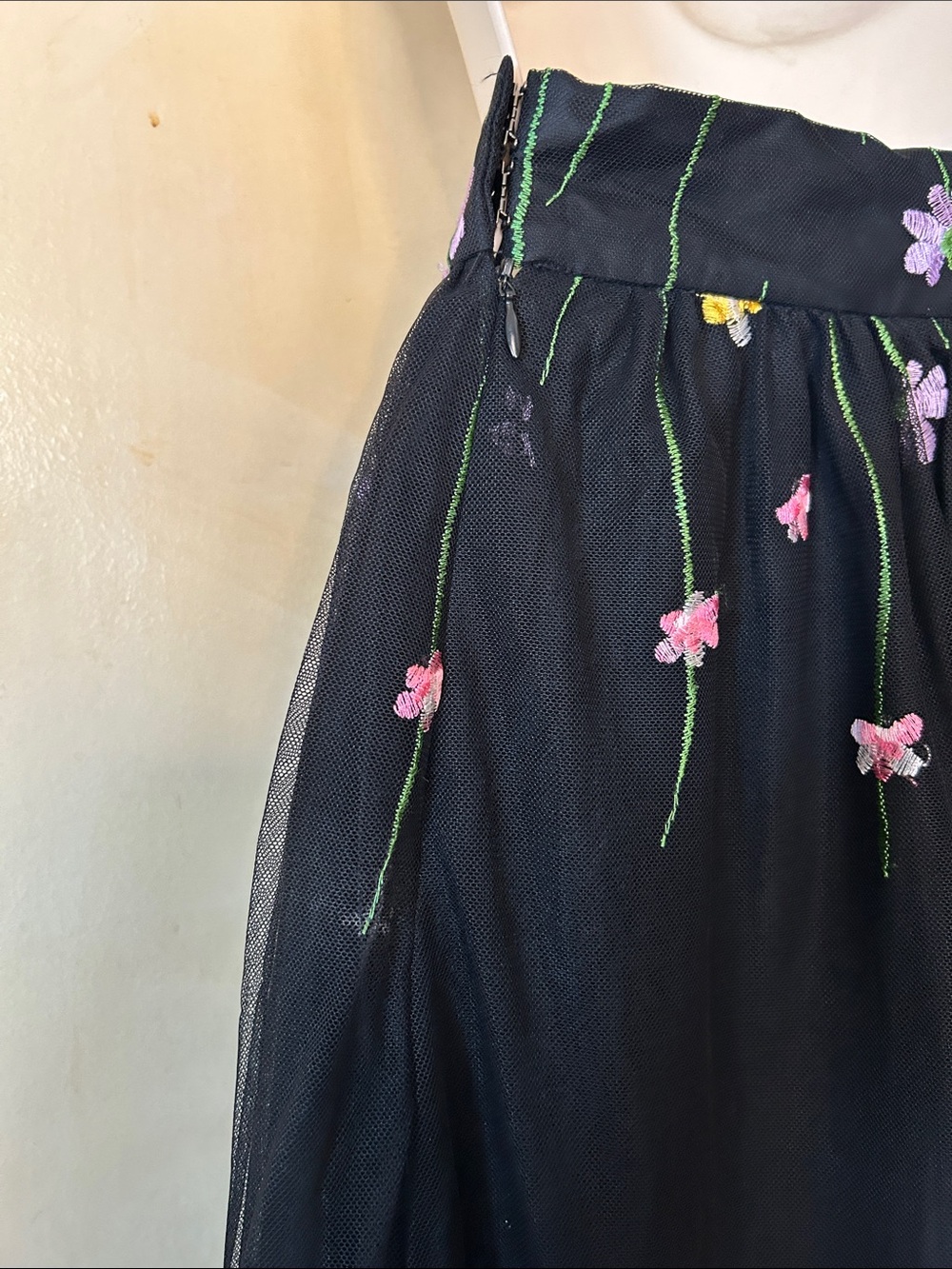 Chetta B Vintage Black Maxi Skirt with Pastel Floral Embroidery size 2 - Picture 7 of 10